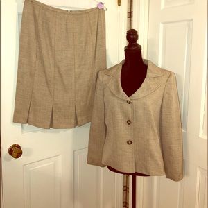 KASPER   Women’s Two Piece Suit